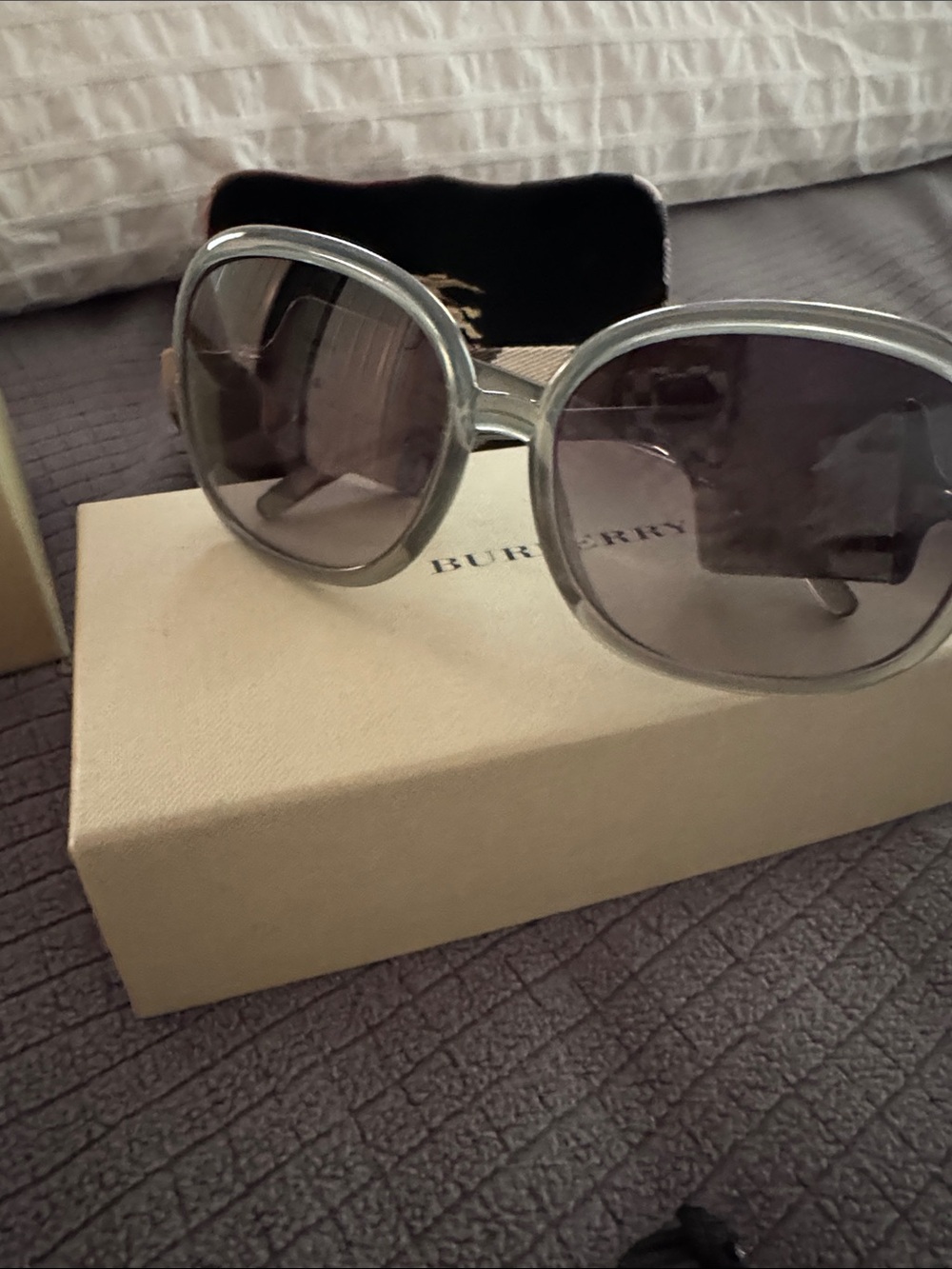 Burberry Gray Gradient Oversized Women's Sunglasses